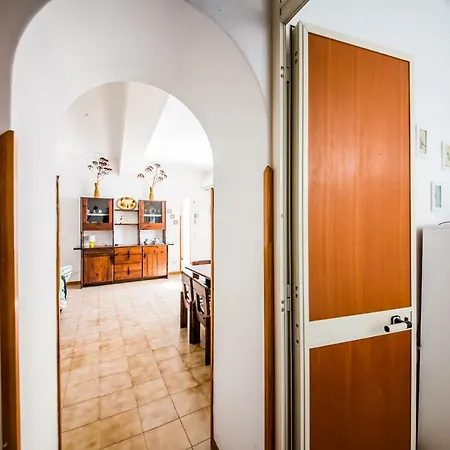 Casa Marinella ליפארי